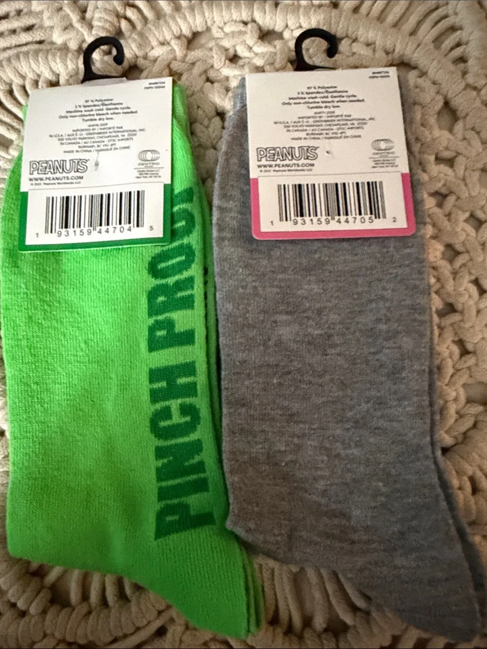 Peanuts Snoopy Women Crew Socks - Green Clover